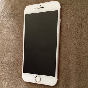 Rose Gold 128 GB iPhone 7